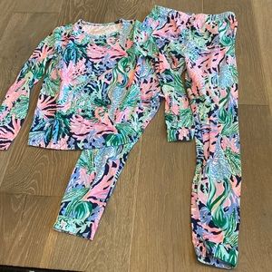 Girls size 10 Lilly Pulitzer pajamas excellent condition snug fit